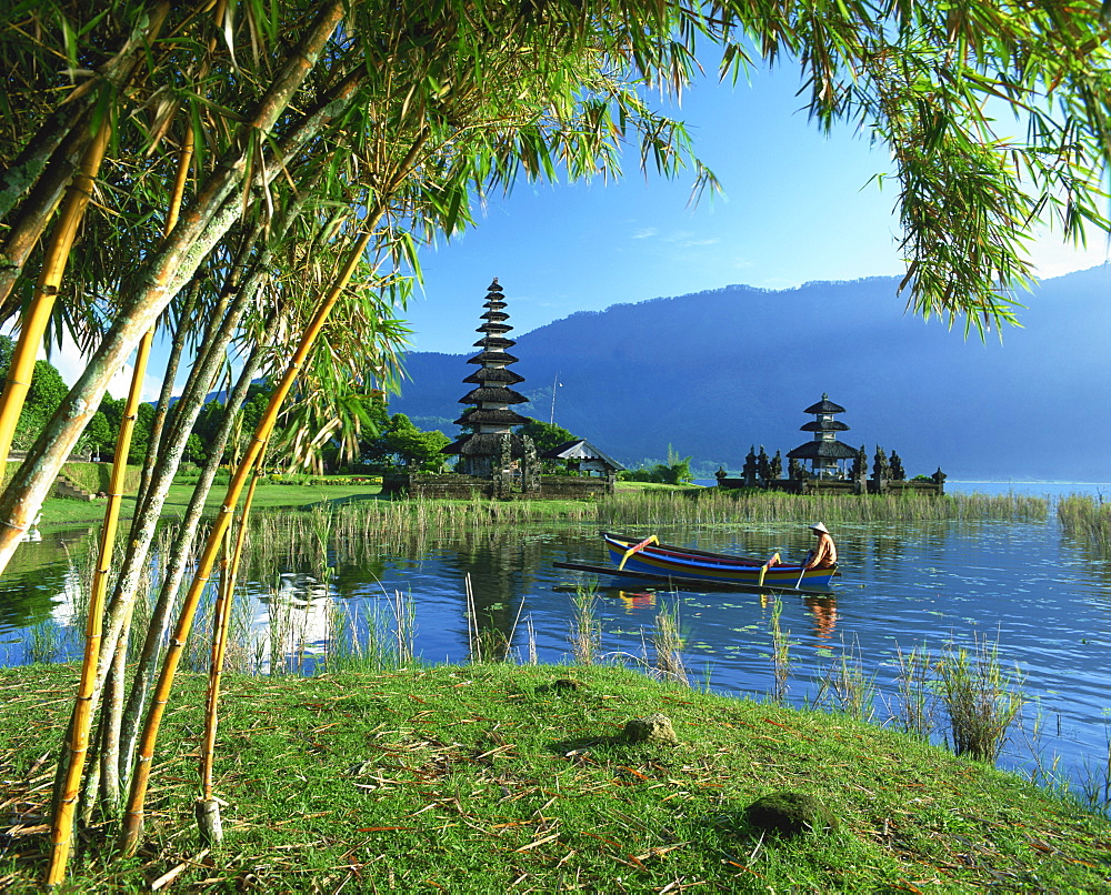 Outrigger canoe on Lake Bratan near Candikuning Temple on Bali, Indonesia, Southeast Asia, Asia