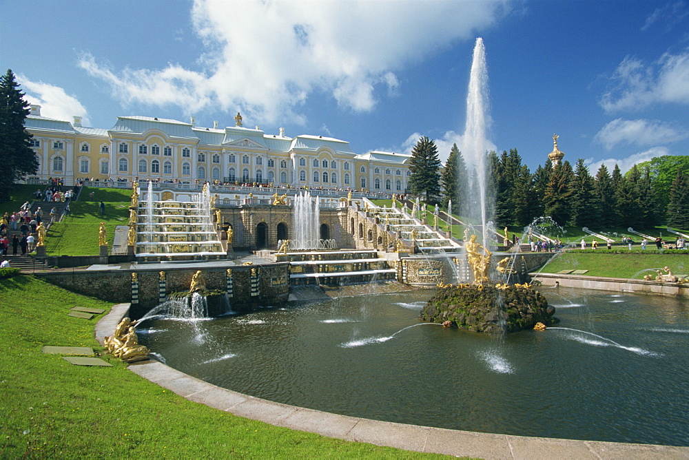 Fountains in front of the Summer Palace at Petrodvorets in St. Petersburg, Russia, Europe