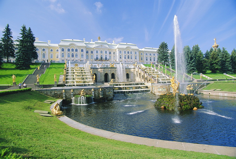 Summer Palace, Petrodvorets (Peterhof), near St. Petersburg, Russia