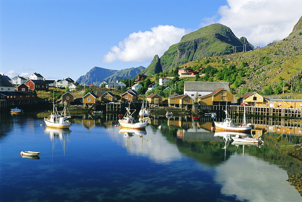 Fishing village of Tind, Moskenesoya, Lofoten Islands, Nordland, Norway, Scandinavia, Europe