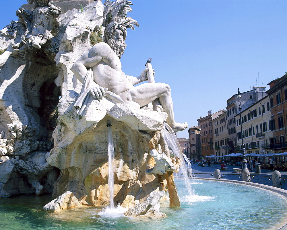 Fontana dei Quattro Flumi, Piazza Navona, Rome, Italy *** Local Caption ***