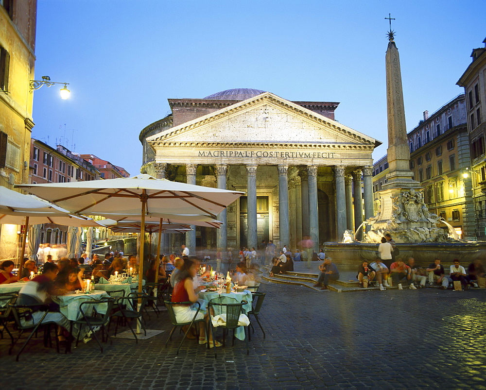 Restaurants under the ancient Pantheon in the evening, Rome, Italy *** Local Caption ***