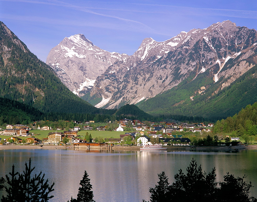 Lake Achensee, Pertisau, Tirol (Tyrol), Austria, Europe