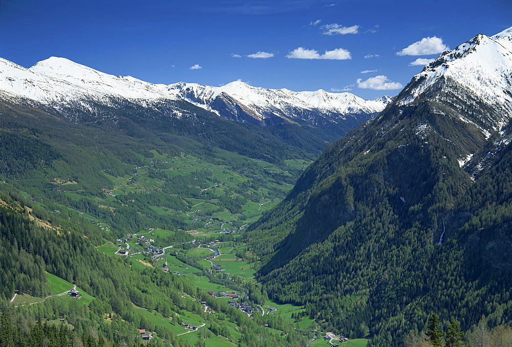 View from the Grossglockner Road, Hohe Tauren National Park Region, Austria, Europe