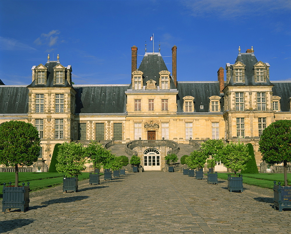 Chateau de Fontainebleau, UNESCO World Heritage Site, Seine et Marne, Ile de France, France, Europe