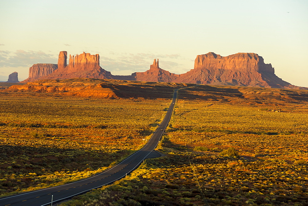 Sunrise on northern approach to Monument Pass, southern Utah, United States of America, North America