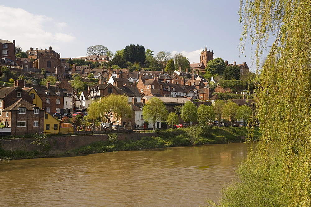 River Severn at Bridgnorth, Shropshire, England, United Kingdom, Europe