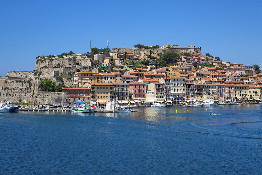 Harbour and Fortezze Medicee, Portoferraio, Elba, Tuscan Islands, Italy, Europe