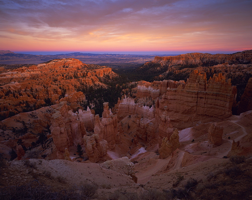 View of Bryce Canyon National Park at sunset, from Sunset Point, Utah, United States of America, North America