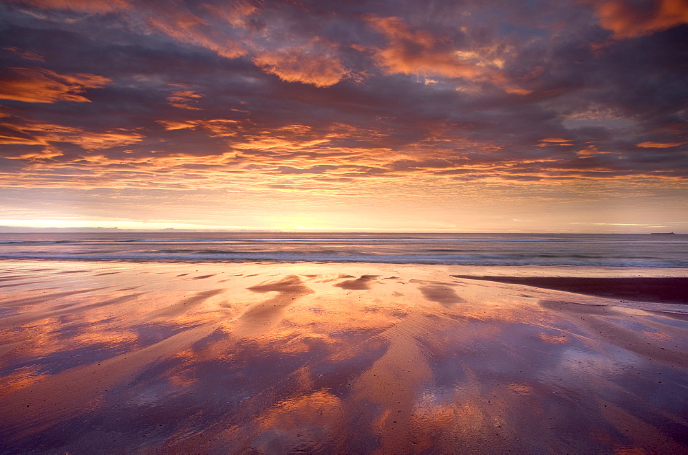 Sunrise, Alnmouth Beach, Alnmouth, Alnwick, Northumberland, England, United Kingdom, Europe