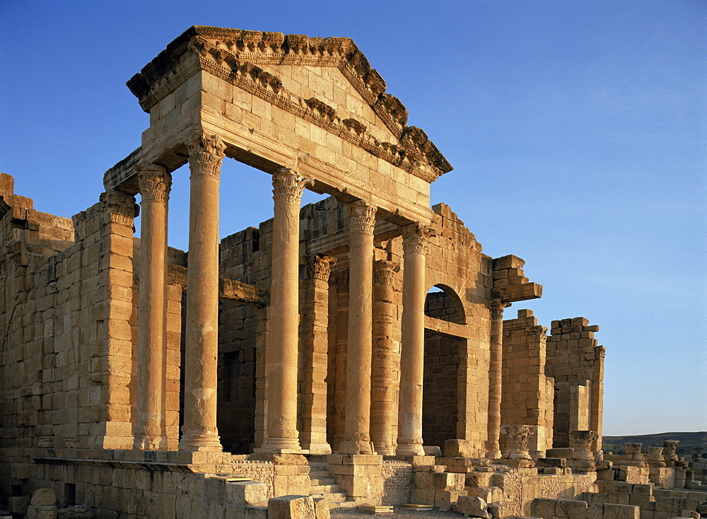 Roman ruins, Sbeitla, Tunisia, North Africa, Africa