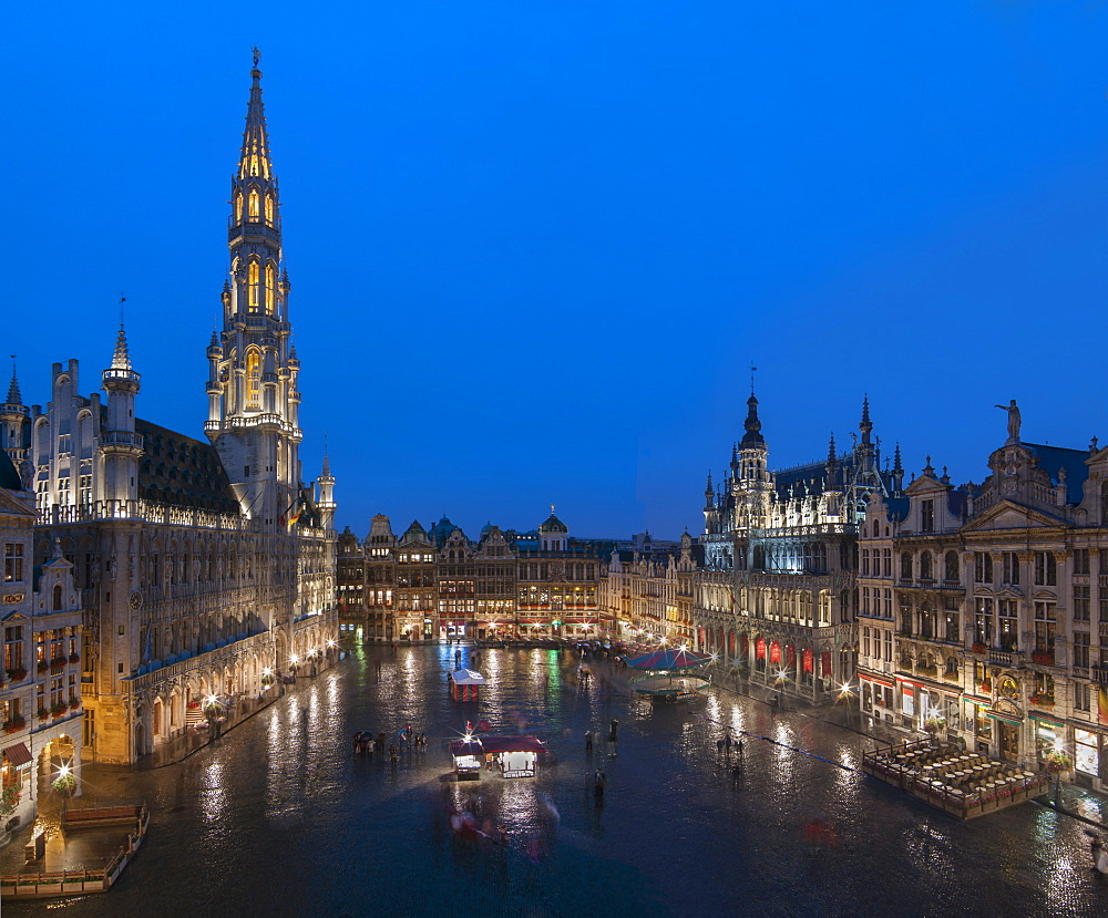 Grand Place dusk, UNESCO World Heritage Site, Brussels, Belgium, Europe