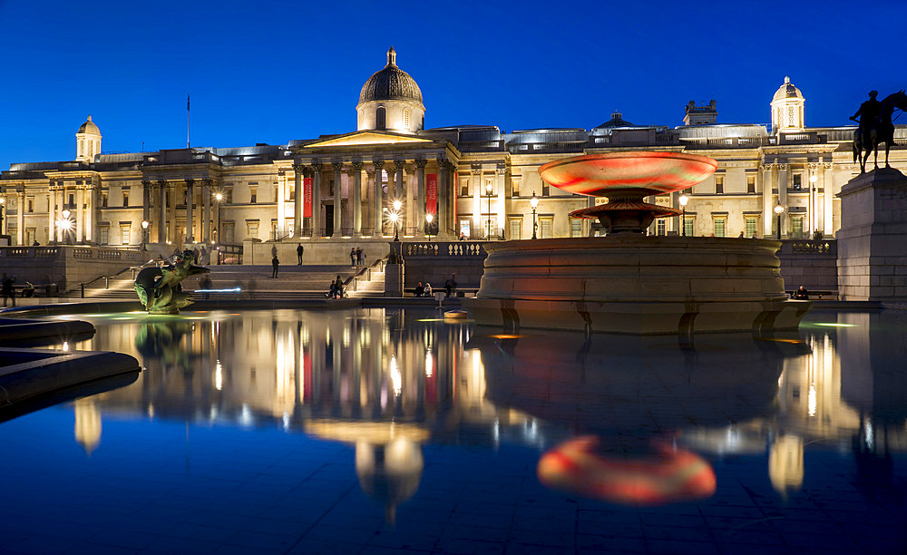 Trafalgar square, national gallery at dusk