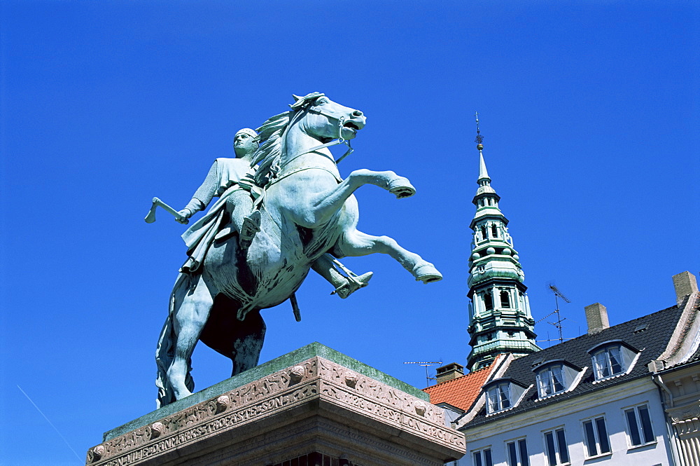 Absalon Monument, Hojbro Plads, Copenhagen, Denmark, Scandinavia, Europe