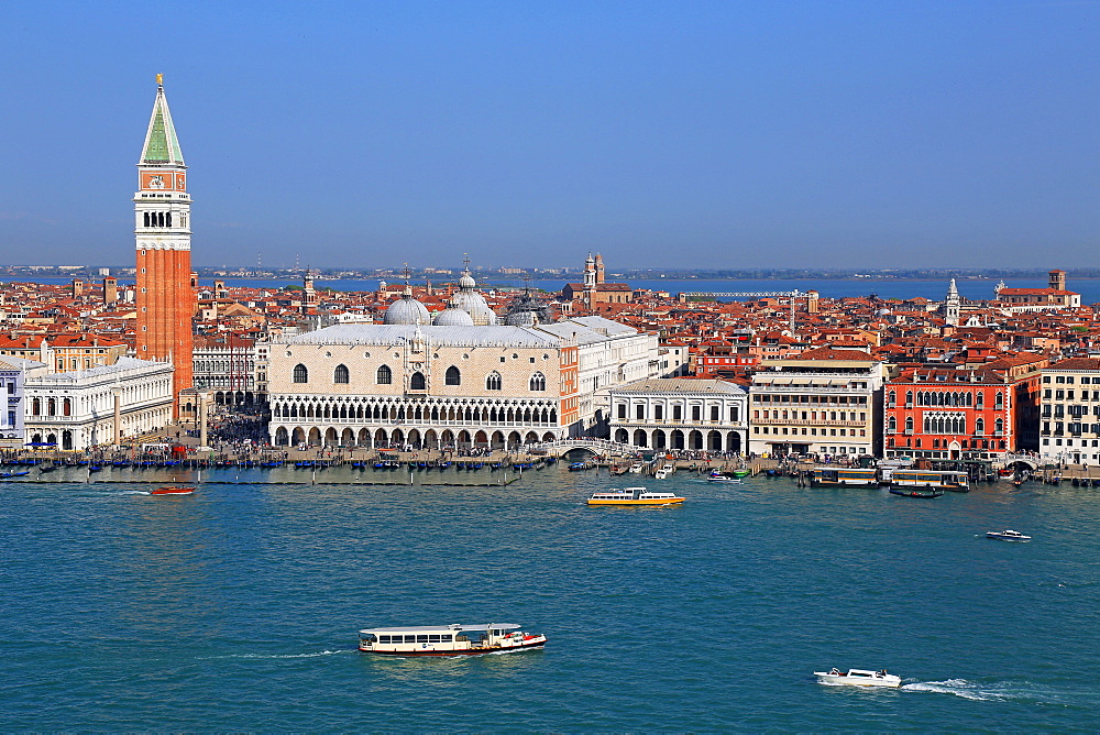 View towards Campanile and Doge's Palace, Venice, UNESCO World Heritage Site, Veneto, Italy, Europe