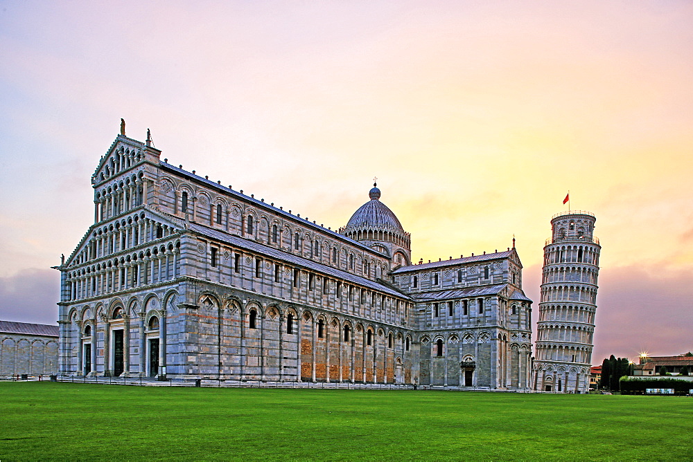 Campo dei Miracoli with Santa Maria Assunta Cathedral and Leaning Tower, UNESCO World Heritage Site, Pisa, Tuscany, Italy, Europe