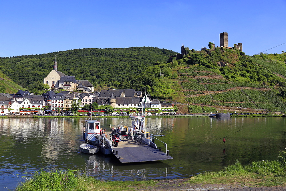 Town of Beilstein with Metternich Castle Ruins on Moselle River, Rhineland-Palatinate, Germany, Europe