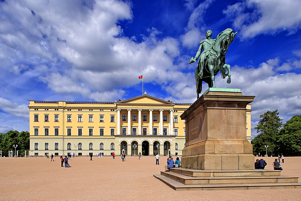 Equestrian statue of King Karl Johan at Royal Palace, Oslo, Norway, Scandinavia, Europe