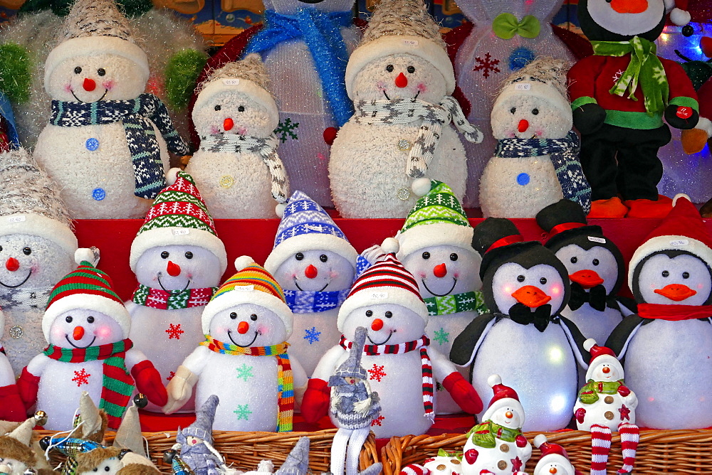 Christmas Market on Residenzplatz Square, Salzburg, Austria, Europe