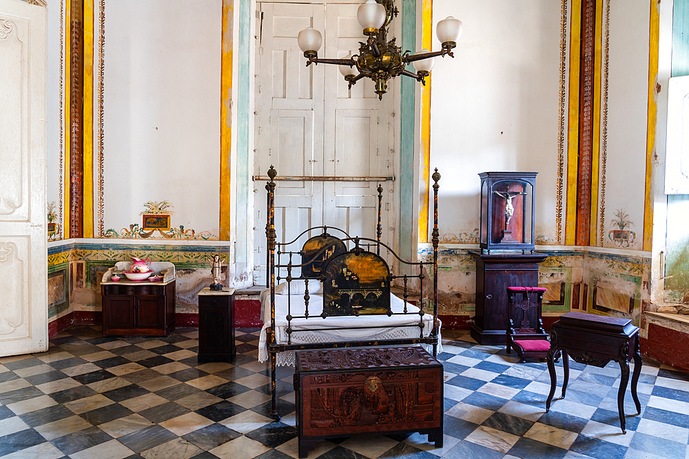 Main bedroom of C19th sugar and railway baron's mansion, Palacio Cantero, Trinidad, Cuba