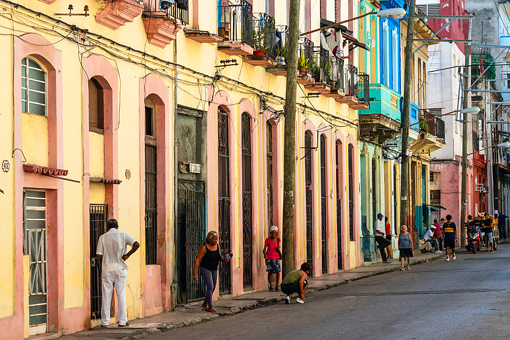 Typical backstreet, Old Havana, Cuba 1