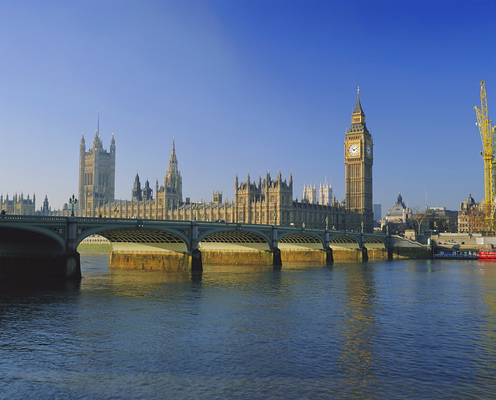 The River Thames, Westminster Bridge and the Houses of Parliament, London, England, UK