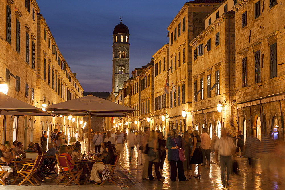 Stradun, Placa at dusk, Dubrovnik, Croatia, Europe 