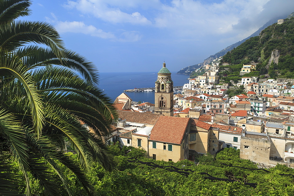 View of town and coast, Amalfi, Amalfi Coast (Costiera Amalfitana), UNESCO World Heritage Site, Campania, Italy, Mediterranean, Europe