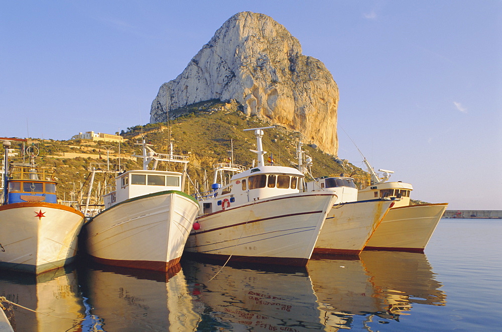 Calpe, Penon de Ifach in background, Costa Blanca, Valencia, Spain, Europe