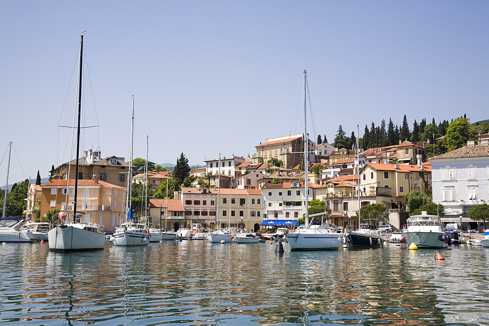 Old villas in picturesque historic medieval fishing village around Mandrac harbour in Preluka Bay, Opatija riviera on Kvarner Gulf coast, Volosko, Istria, Croatia, Europe