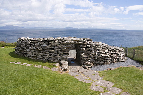 Dunbeg Fort, possibly Bronze Age, Dingle Peninsula, County Kerry, Munster, Republic of Ireland, Europe