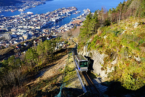 View of Bergen from Mount Floyen, Bergen, Hordaland, Norway, Scandinavia, Europe