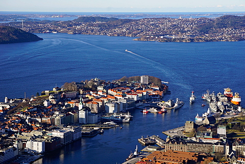 View of Bergen from Mount Floyen, Bergen, Hordaland, Norway, Scandinavia, Europe