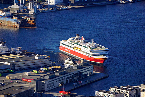 View of Bergen and costal ferry from Mount Floyen, Bergen, Hordaland, Norway, Scandinavia, Europe