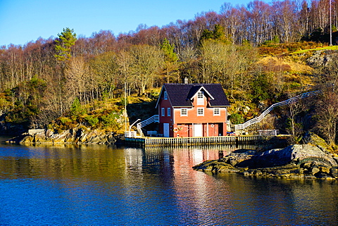 Fjord side cabins near Bergen, Hordaland, Norway, Scandinavia, Europe