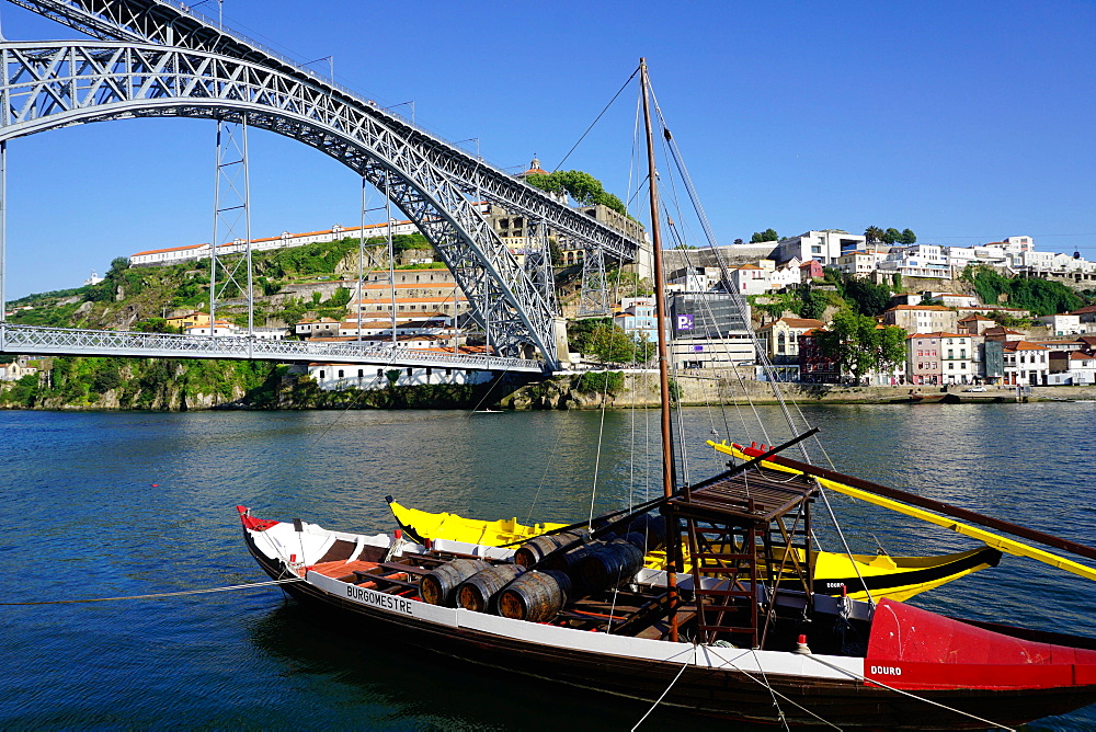 Ponte de Dom Luis I over River Douro, Porto (Oporto), Portugal, Europe