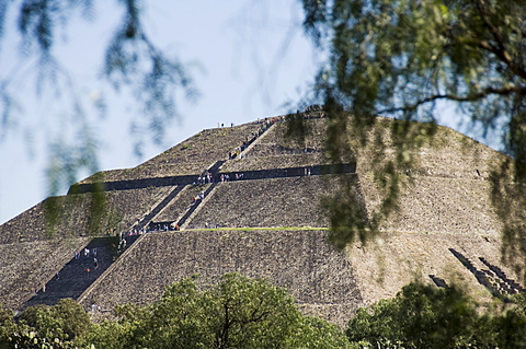 Pyramid of the Sun, Teotihuacan, 150AD to 600AD and later used by the Aztecs, UNESCO World Heritage Site, north of Mexico City, Mexico, North America