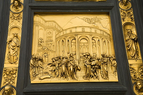 Ghiberti's door, the Gates of Paradise, East door of the Battistero (Baptistry), Florence (Firenze), Tuscany, Italy, Europe