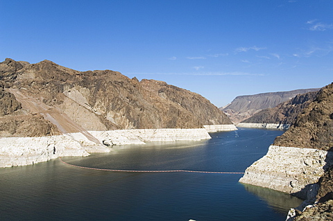 Hoover Dam on the Colorado River forming the border between Arizona and Nevada, United States of America, North America