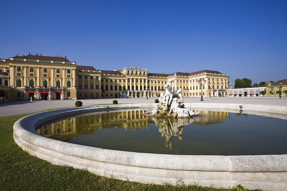 Front Facade, Schonbrunn Palace, UNESCO World Heritage Site, Vienna, Austria, Europe