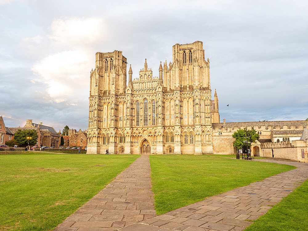 Evening light on the West Front, Wells Cathedral, Wells, Somerset, England, United Kingdom, Europe