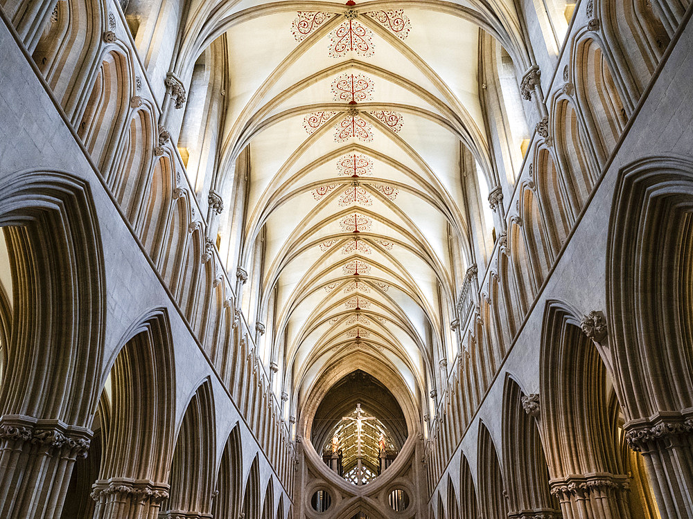 Scisssor arch and ceiling, The Cathedral, Wells, Somerset, England, United Kingdom, Europe