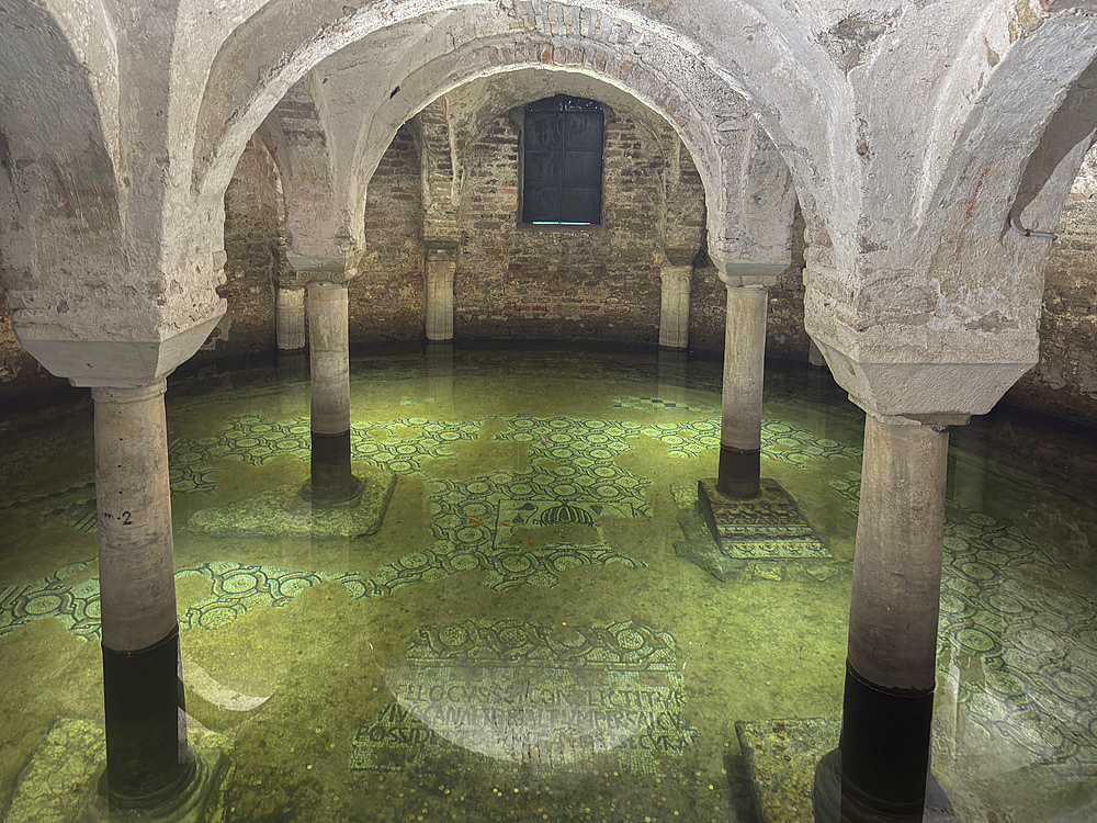 The flooded Crypt, Basilica of San Francesco, Ravenna, Emilia Romagna, Italy, Europe
