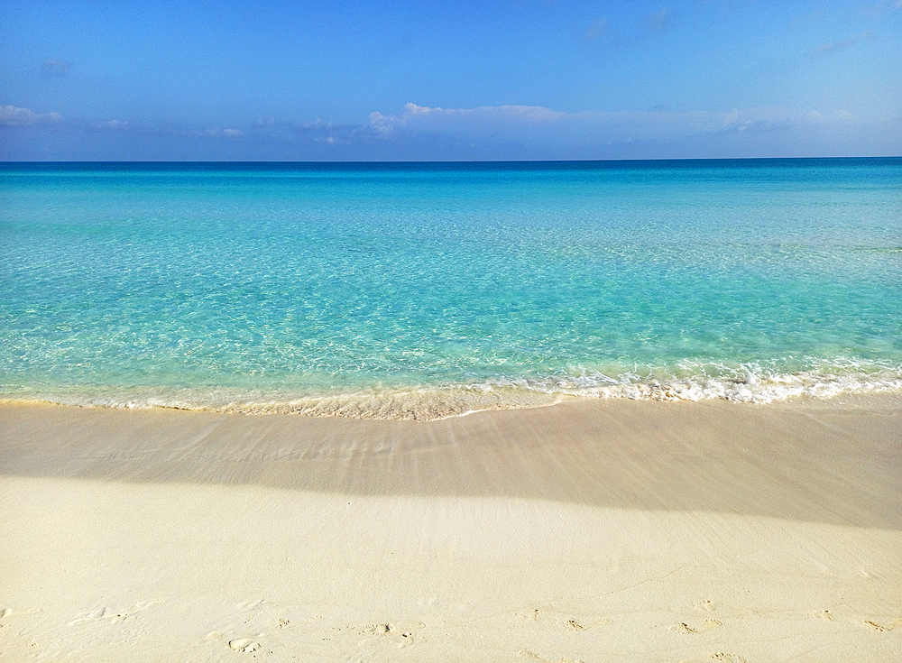 Beach and turquoise sea, Cayo Santa Maria, Cuba, West Indies, Caribbean, Central America