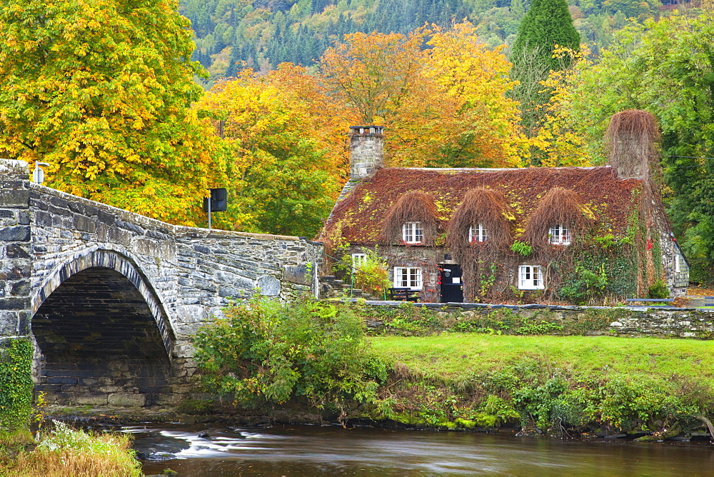 Llanrwst Bridge (Pont Fawr), Clwyd, Snowdonia, North Wales, United Kingdom, Europe