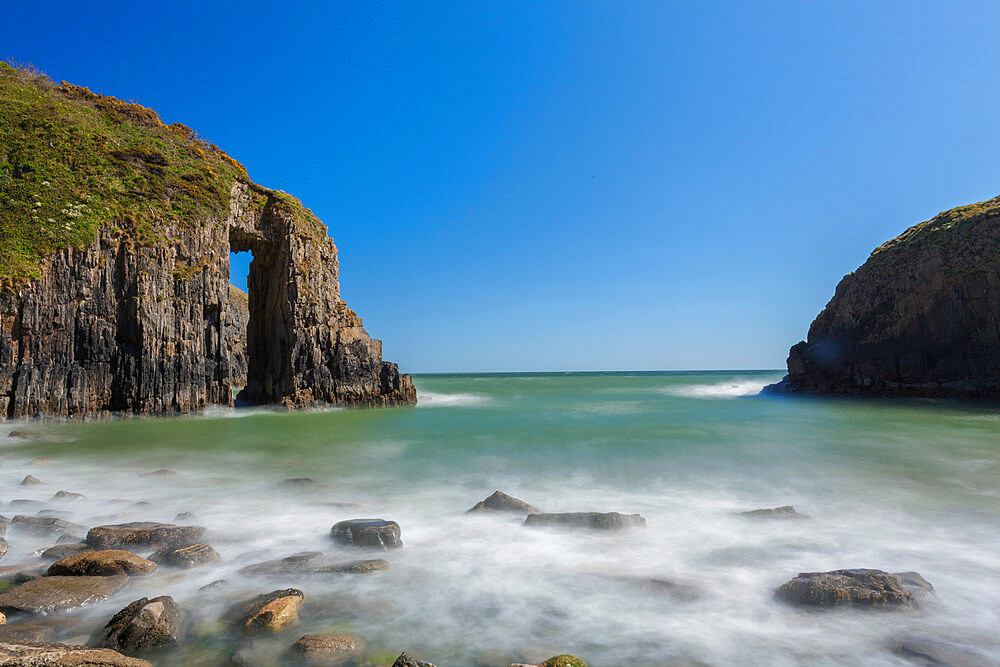 Church Doors Cove, Skrinkle Haven, Pembrokeshire Coast, Wales, United Kingdom, Europe