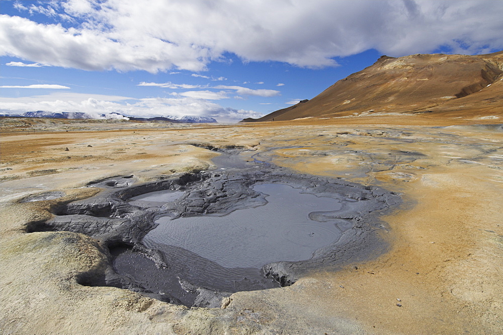 Hot pools and boiling mud at Namaskard thermal area, Hverarond, near Lake Myvatn, North area, Iceland, Polar Regions