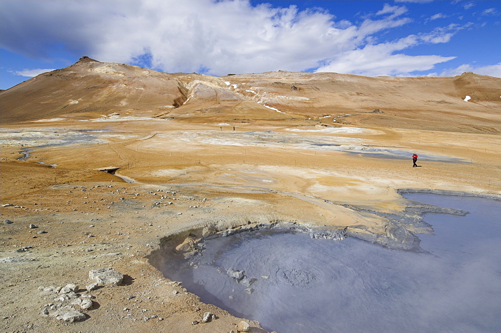 Tourists around the hot mud pools at Namaskard thermal area, Hverarond, near Lake Myvatn, North area, Iceland, Polar Regions