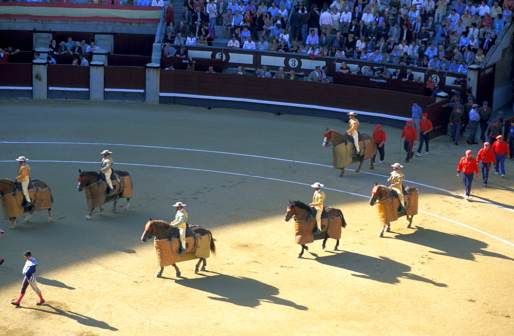 Spain, Madrid, Plaza De Toros, Six Toros Corrida With Matador Julian Lopez El Juli Hold On May 27th 2003 (San Isdro Feria)