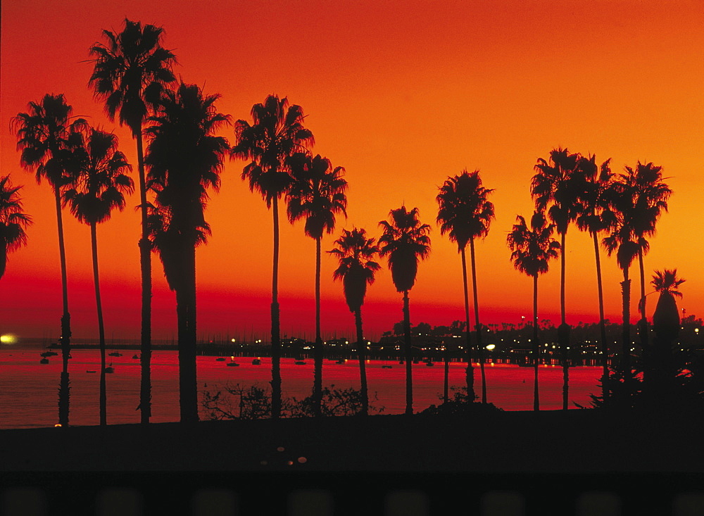 Usa, Ca, Los Angeles, Venice Beach At Dusk